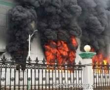 江西上饒晶科能源發(fā)生火災(zāi)現(xiàn)場濃煙滾滾