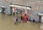 臺風過后廈大變“廣大” 校長巡校背影沉重